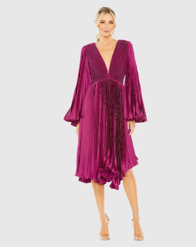 Long Flare Sleeve Pleated Dress