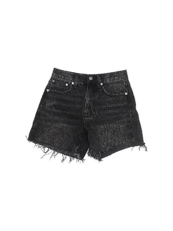 Low-Rise Denim Shorts in Medium Wash