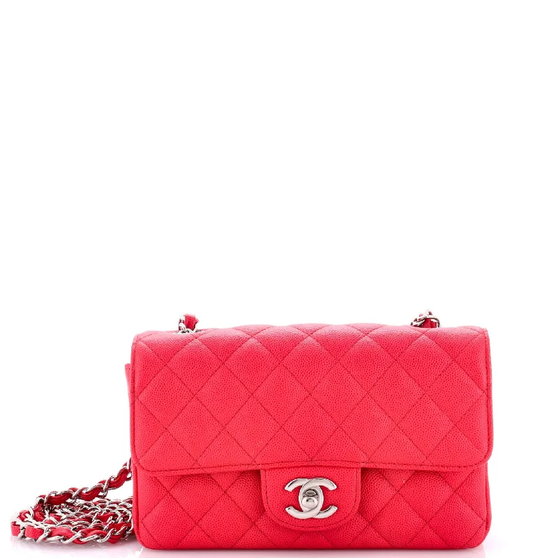 Shoulder Bag with Chain Strap in Silver for a Trendy AppearanceCrossbody Shoulder Bag in Black Leather with Gold Hardware for Night OutsClassic Single Flap Bag Quilted Caviar Mini