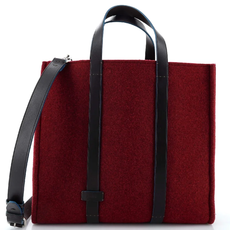 Faux Fur - Trimmed Tote Bag in White for a Cozy Winter LookConvertible Shopping Tote Felt Large