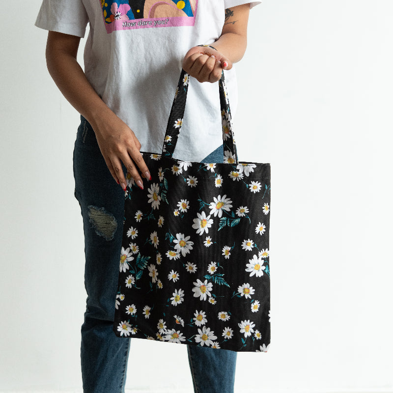 Linen Tote Bag in Natural Beige with Braided Details for a Rustic Summer EnsembleDainty Daisies Black Tote Bag
