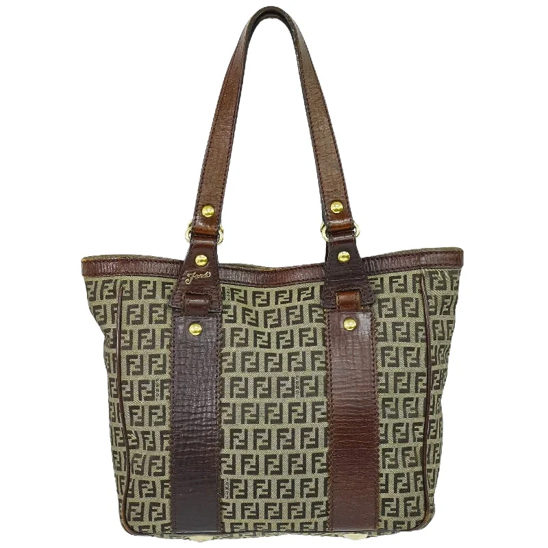 Patchwork Tote Bag in Denim with Vintage - Inspired Designs for a Retro AppealOversized Jute Tote Bag in Natural Color with Rope Handles for a Beach VacationFendi  Canvas Tote Bag (Pre-Owned)