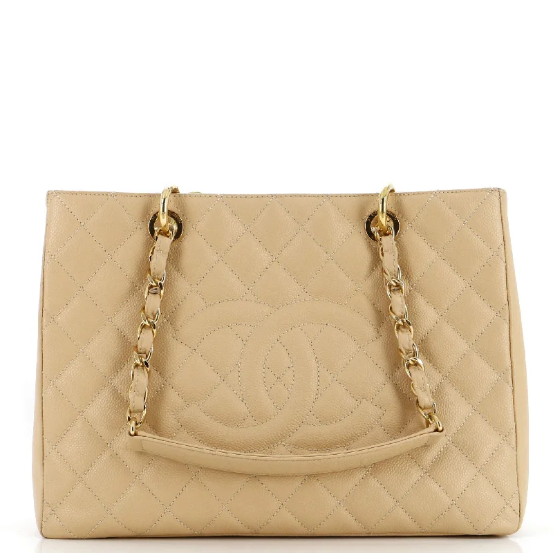 Geometric - Printed Tote Bag in Multicolor for a Contemporary and Trendy OutfitSmall Vegan Leather Tote Bag in Blush Pink with Gold - Tone Hardware for a Feminine and Stylish AccessoryGrand Shopping Tote Quilted Caviar Geometric - Printed Tote Bag in Multicolor for a Contemporary and Trendy OutfitSmall Vegan Leather Tote Bag in Blush Pink with Gold - Tone Hardware for a Feminine and Stylish AccessoryGrand Shopping Tote Quilted Caviar