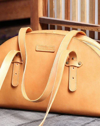 Metallic Shoulder Bag in Gold for Special OccasionsQuilted Shoulder Bag in Cream for a Classic and Elegant LookHandmade handbag bag shopper purse leather bag shoulder bag women Metallic Shoulder Bag in Gold for Special OccasionsQuilted Shoulder Bag in Cream for a Classic and Elegant LookHandmade handbag bag shopper purse leather bag shoulder bag women
