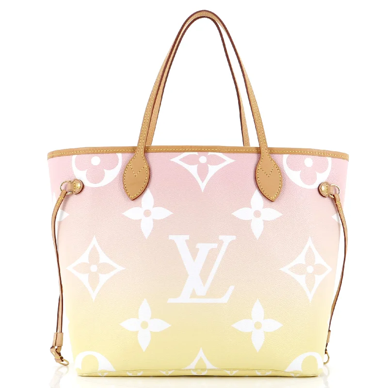 Women's Tote Bag with Inner Compartments in Gray for Organizing Everyday EssentialsNeverfull NM Tote By The Pool Monogram Giant MM