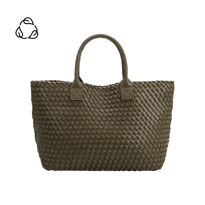 Metallic Tote Bag in Rose Gold with Chain Handles for a Glamorous Night OutNorah Olive Recycled Vegan Leather Tote Bag Metallic Tote Bag in Rose Gold with Chain Handles for a Glamorous Night OutNorah Olive Recycled Vegan Leather Tote Bag