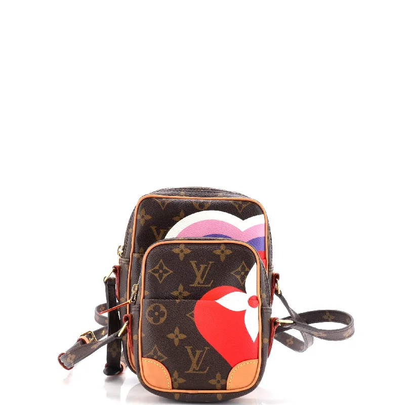 Quilted Shoulder Bag in Cream for a Classic and Elegant LookShoulder Bag with Chain Strap in Silver for a Trendy AppearancePaname Bag Set Limited Edition Game On Monogram Canvas Quilted Shoulder Bag in Cream for a Classic and Elegant LookShoulder Bag with Chain Strap in Silver for a Trendy AppearancePaname Bag Set Limited Edition Game On Monogram Canvas