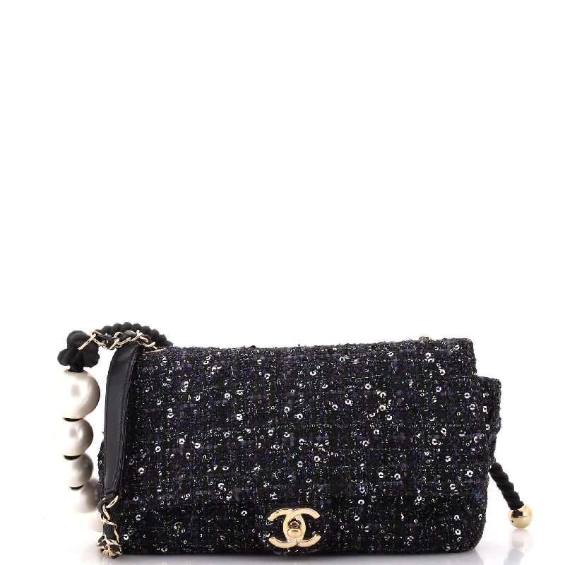 Crossbody Shoulder Bag in Black Leather with Gold Hardware for Night OutsShoulder Bag with Geometric Pattern in Multicolor for a Contemporary StylePearl Handle Flap Bag Quilted Tweed Medium Crossbody Shoulder Bag in Black Leather with Gold Hardware for Night OutsShoulder Bag with Geometric Pattern in Multicolor for a Contemporary StylePearl Handle Flap Bag Quilted Tweed Medium