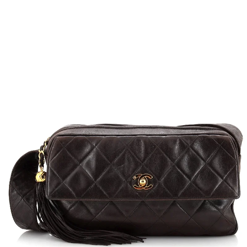 Quilted Shoulder Bag in Cream for a Classic and Elegant LookVintage CC Pocket Camera Shoulder Bag Quilted Lambskin Medium Quilted Shoulder Bag in Cream for a Classic and Elegant LookVintage CC Pocket Camera Shoulder Bag Quilted Lambskin Medium