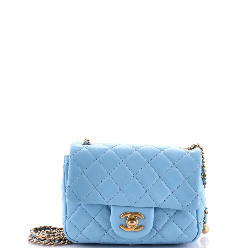 Quilted Shoulder Bag in Cream for a Classic and Elegant LookWomen's Shoulder Bag with Faux Fur Strap in White for Winter StylePearl Crush Square Flap Bag Quilted Lambskin Mini