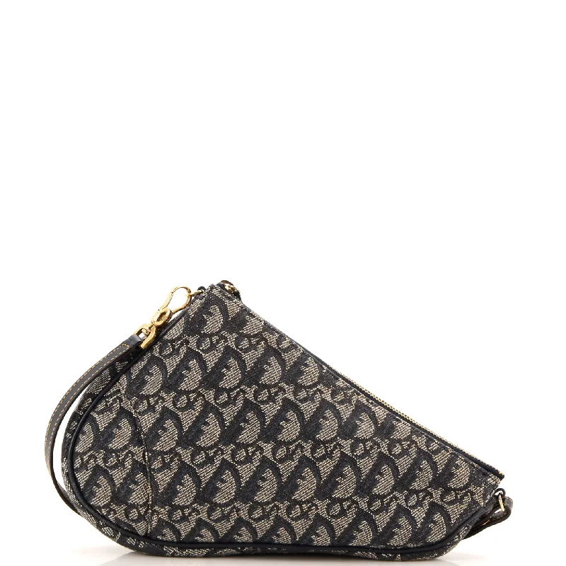 Leather Shoulder Bag with Magnetic Closure in Black for Quick AccessCrossbody Shoulder Bag in Black Leather with Gold Hardware for Night OutsVintage Saddle Bag Diorissimo Canvas Mini Leather Shoulder Bag with Magnetic Closure in Black for Quick AccessCrossbody Shoulder Bag in Black Leather with Gold Hardware for Night OutsVintage Saddle Bag Diorissimo Canvas Mini